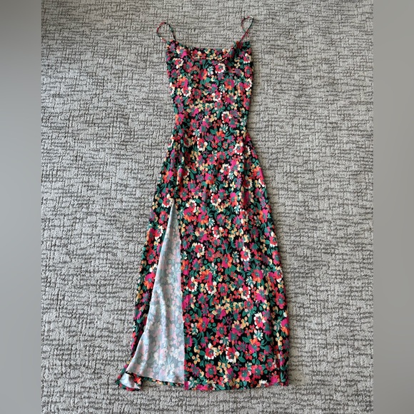 RESA Dresses & Skirts - RESA Floral Pink and Black Midi Dress